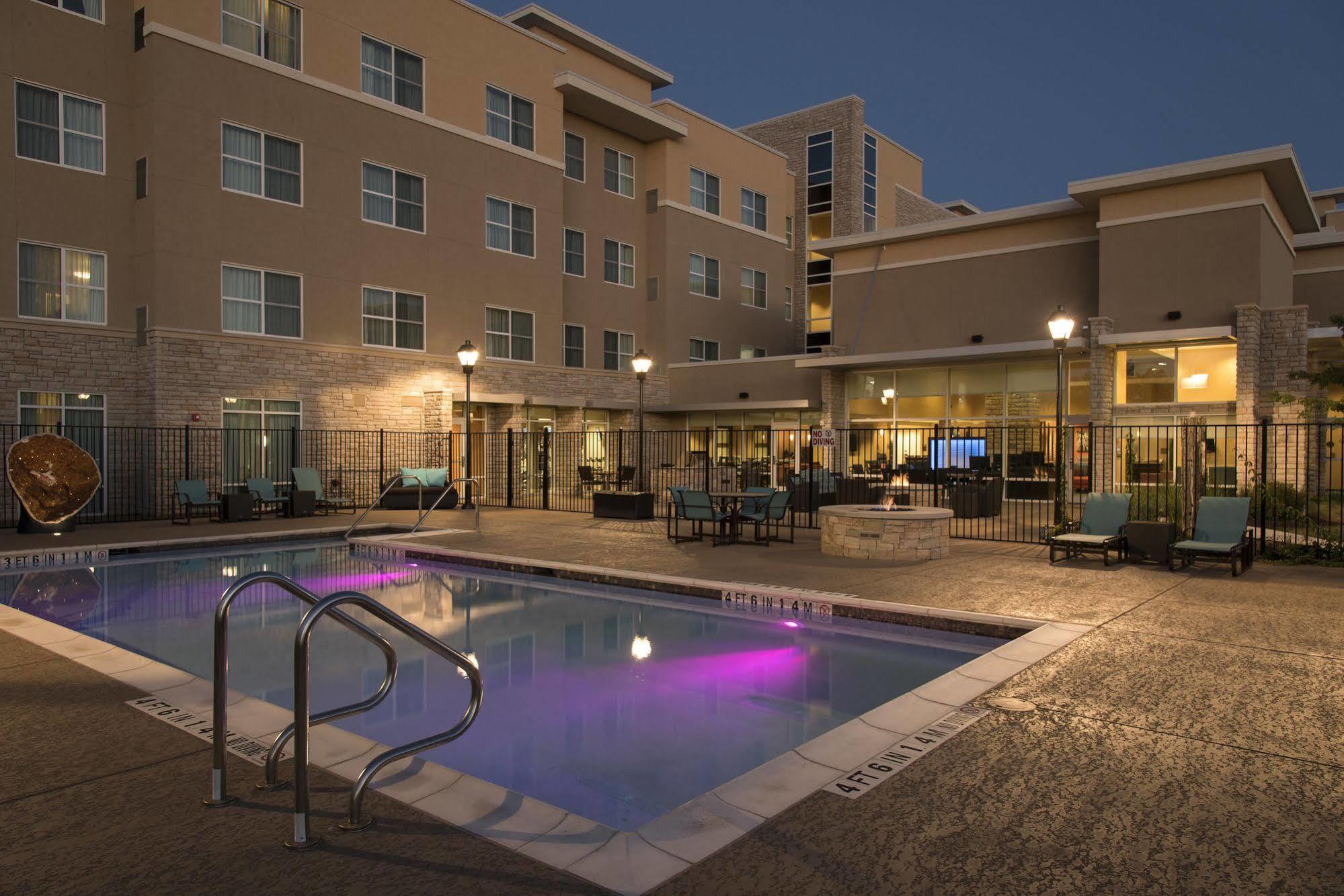 Residence Inn By Marriott Austin - University Area Kültér fotó